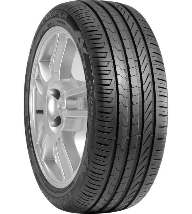 Cooper Zeon CS8 205/40 R17 84 Y XL